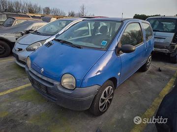 Renault Twingo 2001 Demolita - Per Ricambi