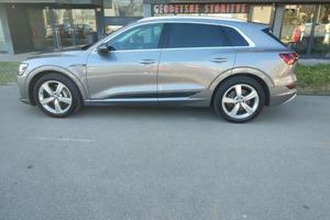 AUDI e-tron 50 quattro