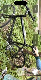 Bicicletta modello BTwin Fit 500 flat bar