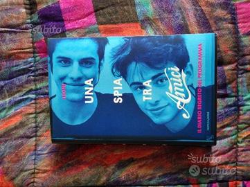 Leone una spia tra amici