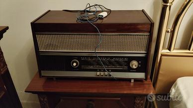 Radio d'epoca Allocchio Bacchini anni '60