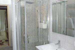 Tre camere per studentesse o giovani lavoratrici