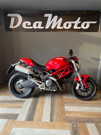Ducati Monster 696