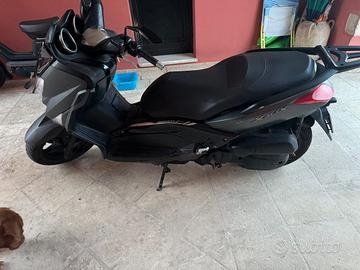 Yamaha Xmax 2012