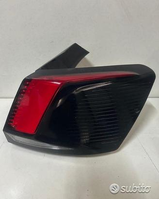 Fanale posteriore dx sx peugeot 3008 2016-2023