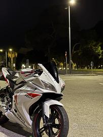 Yamaha r 125