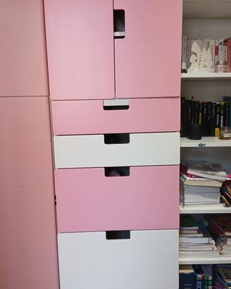 Cassettiera IKEA con 5 cassetti e top con due ante