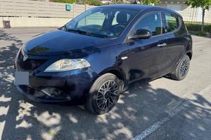 Lancia Ypsilon 1.2 69 CV 5 porte GPL Ecochic Blu