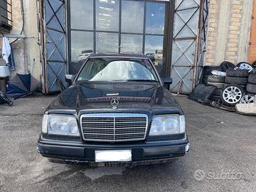 Ricambi Mercedes-Benz E250 W124 diesel del 1996