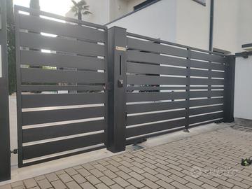 Cancello moderno su monoblocco