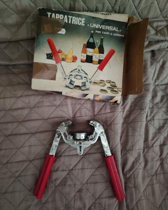 Tappatrice manuale per tappi a corona vintage