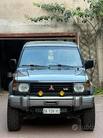 MITSUBISHI PAJERO 3000 V6