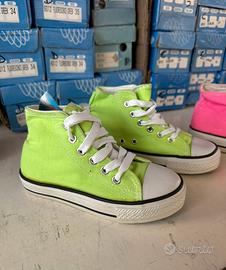 Stock scarpe tela