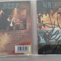 CD AUTOGRAFATO + VOLUME DEDICATO DEGLI URIAH HEEP