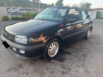 Volkswagen Golf Cabriolet 1.6 cat Colour Concept