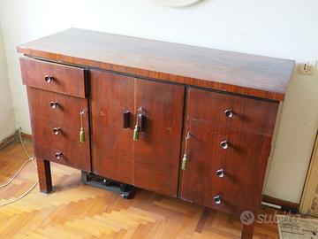 Mobile in legno massiccio