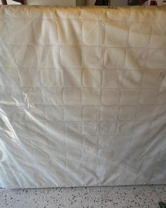 Materasso matrimoniale in memori