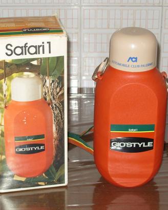 2 borracce Gio'style Safari1 1 Lt.e altra 0,6 Lt