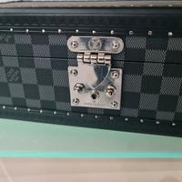 Box Louis Vuitton da 8 posti, due colori.