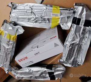 4 Toner Originale Brother e 1 Tamburo (TN/DR 243)