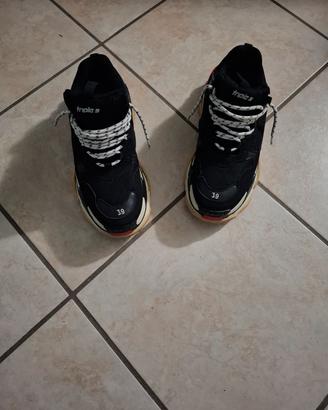 Balenciaga Triple s