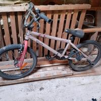 Bicicletta BMX BTWIN Xup 