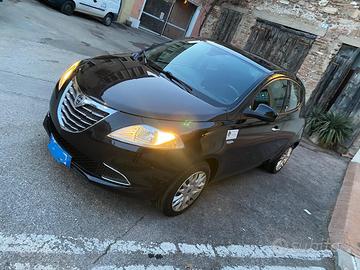 Lancia Ypsilon 2014