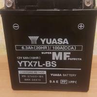 Batteria YUASA YTX7L-BS per SH HONDA