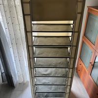 Scaffale/scarpiera con ripiani