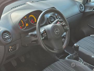 Opel corsa 4 serie