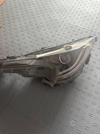 Faro e cerchio toyota corolla sport
