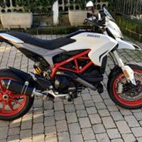 Special Titanium Black Ducati Hypermotard 939