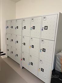 Armadietto in metallo con serratura