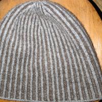 Cappello Johnstons of Elgin Cashmere 