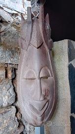 Maschera africana in legno antico