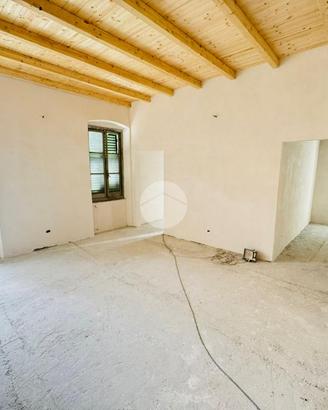 CASA SEMINDIPENDENTE A CASARZA LIGURE