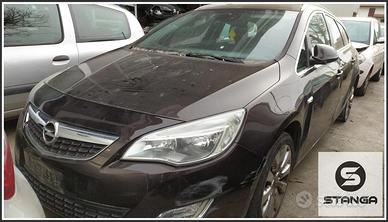 Ricambi Usati OPEL Astra J SW 2012