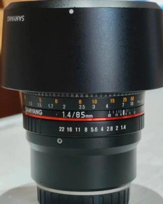 Samyang 85mm f1.4  fuji