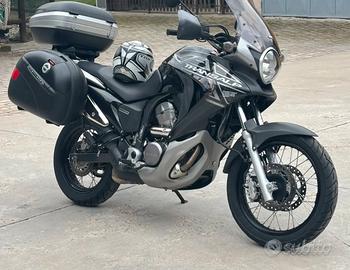 Honda Transalp xl 700 2012