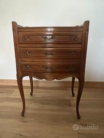 Comodino stile Luigi XV