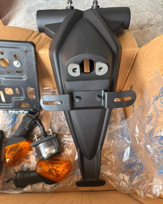 Porta targa + frecce originali Z750