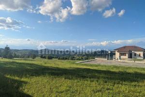 3 Terreni Edificabili 700mq l'uno