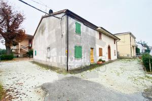 Terratetto a Novafeltria