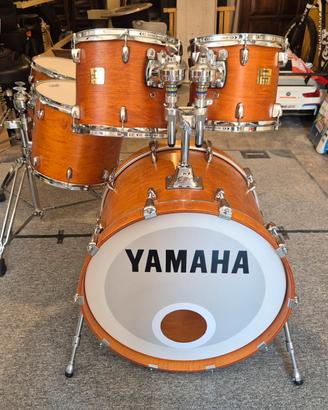 Batteria acustica Yamaha Maple Custom Absolute 