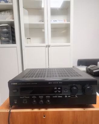 impianto surround yamaha, con casse samsung.