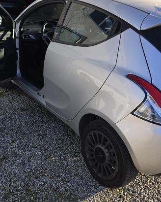Lancia Ypsilon 1.3 multijet 95cv 