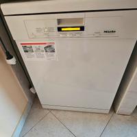 lavastoviglie Miele 