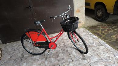 Bicicletta donna con cestino