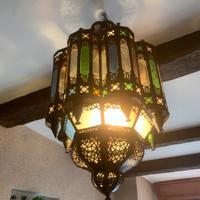 Lampadario artigianale in bronzo vetri colorati