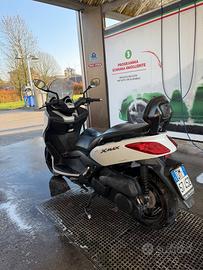 Yamaha x max 250